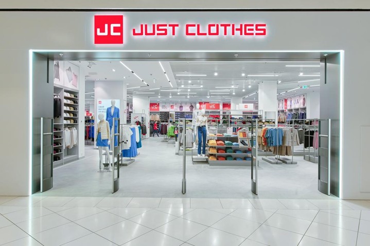 Сеть магазинов одежды JUST CLOTHES открывает первый магазин в Екатеринбурге