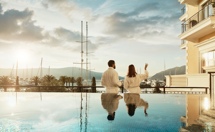 Regent Porto Montenegro приглашает провести День всех влюбленных в Черногории Regent Porto Montenegro приглашает провести День всех влюбленных в Черногории
