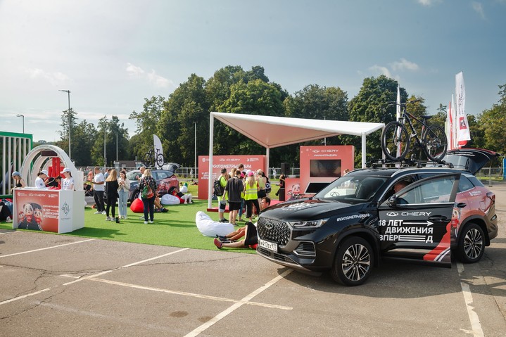 CHERY на полумарафоне «Лужники». Дмитрий Неделин установил рекорд CHERY на полумарафоне «Лужники». Дмитрий Неделин установил рекорд