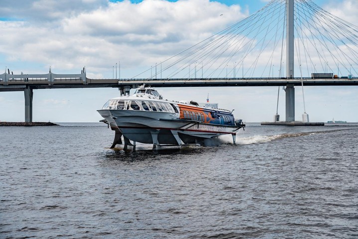 Из Петербурга в Кронштадт запустили самые быстрые рейсы на метеорах Из Петербурга в Кронштадт запустили самые быстрые рейсы на метеорах