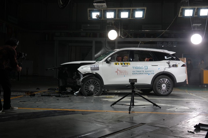 TIGGO 9 прошел фронтальный краш-тест по стандартам ENCAP TIGGO 9 прошел фронтальный краш-тест по стандартам ENCAP