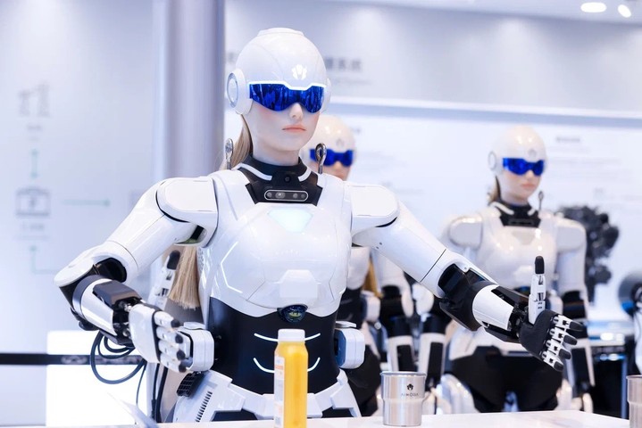 Роботы AiMOGA появятся в автосалонах EXEED Роботы AiMOGA появятся в автосалонах EXEED