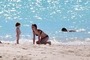 Натали Портман с мужем и ребенком на Карибах: фото  Фото