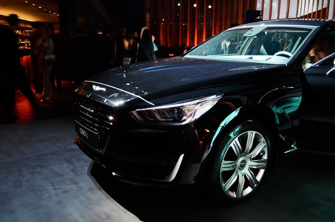 Hyundai презентовал на Рублевке флагманский седан Genesis G90