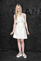   (Elle Fanning)