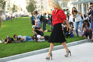 StreetStyle: стильные гости Недели моды в Милане Фото