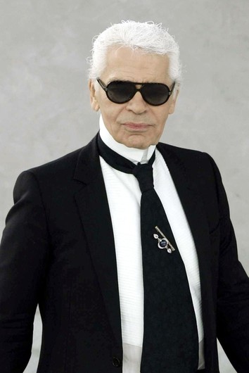   (Karl Lagerfeld) 