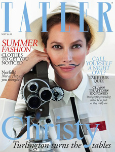 Кристи Тарлингтон снялась для обложки Tatler Фото