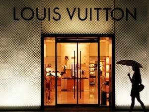 Louis Vuitton        