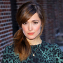   (Rose Byrne)