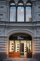      Christian Dior 