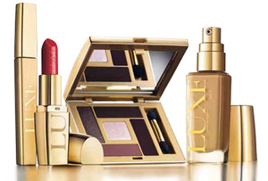 LUXE  Avon