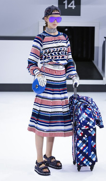 Неделя моды в Париже: Chanel весна-лето 2016