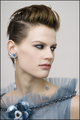 Марка Chanel продемонстрировала новые тенденции макияжа Фото