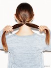 Прическа на длинные волосы: низкий пучок