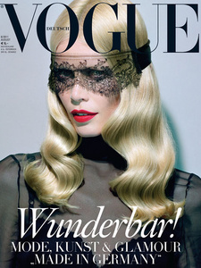 Клаудия Шиффер стала лицом обложки Vogue Германия Фото