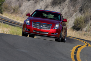 Cadillac признан лучшим полноприводным автомобилем года Фото