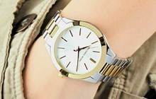        ,     .  Michael Kors    ,     ,         .