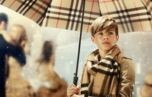 Ромео Бекхэм снялся в рождественском ролике Burberry