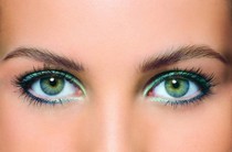 Как правильно красить глаза подводкой и тушью