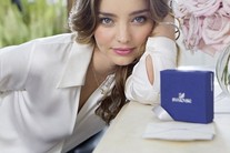 Миранда Керр снялась в новой рекламной кампании Swarovski