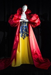 Платья принцесс Disney выставят на аукцион Christie's Фото