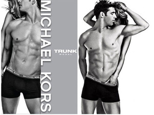 Michael Kors выпустил откровенную рекламу нижнего белья Фото
